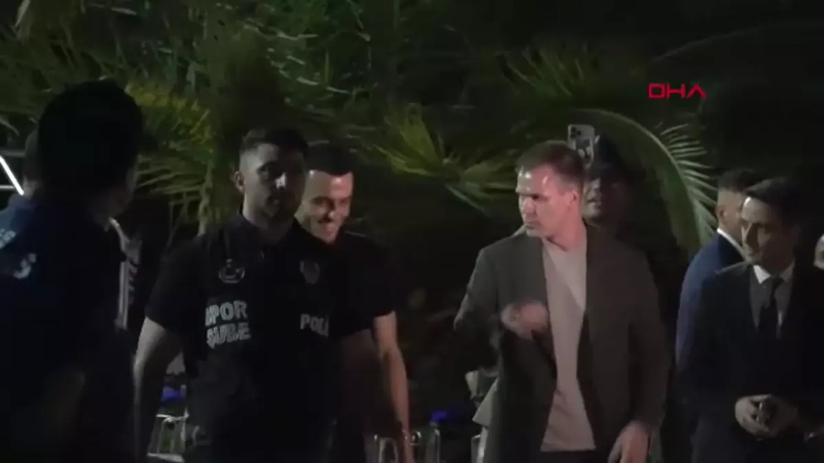 Fenerbahçe, Filip Kostic’i İstanbul’a getirdi