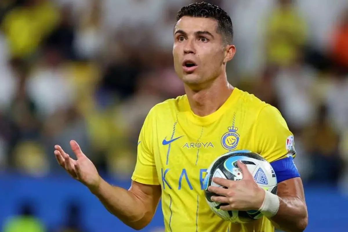 Fenerbahçe’nin eski futbolcusu Ronaldo’ya salladı: Onu Fransa’da yerler