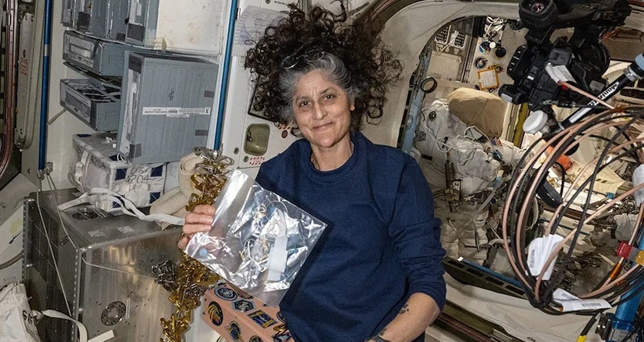 Trump, uzay misyonu için emri verdi: Astronatlar geri getirilecek