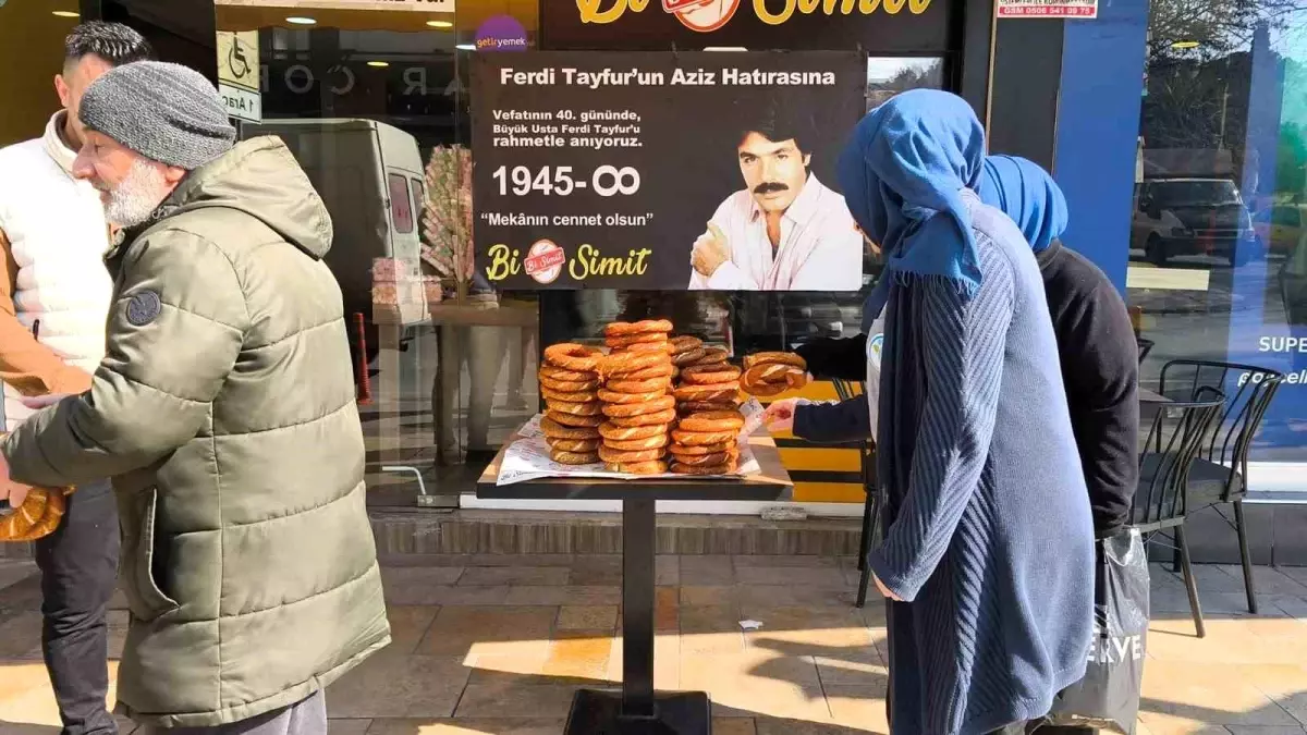 Ferdi Koçyiğit’ten Ferdi Tayfur’a Simit Hayrı